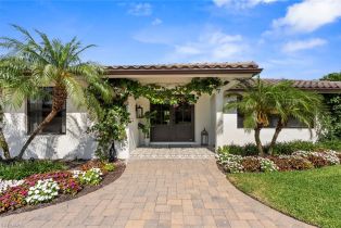 , 4222 Crayton Rd, Naples FL 34103