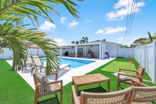 Single Family Residence, 639 98th Vanderbilt Beach, FL 34108 