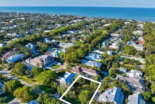 Land, 245 5th St N, Naples FL 34102