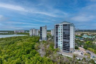 High Rise (8+), 445 Cove Tower Dr # 304, Naples FL 3411034110