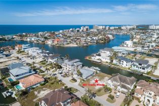 , 387 Trade Winds Ave, Naples FL 34108