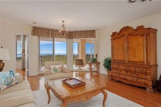 , 7117 Pelican Bay Blvd # 809, Naples FL 34108