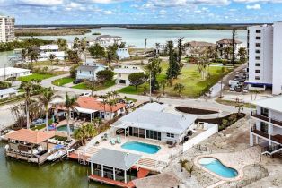 , Laguna Shores, FL