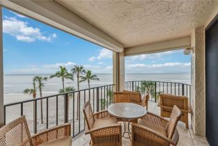 , 3115 Gulf Shore Blvd N # 206s, Naples FL 34103