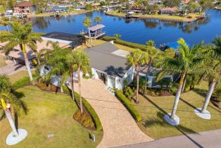 Single Family Residence, 13400 Island River Forest Island, FL 33905