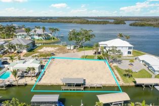 , 5592 Avenida Pescadora, Fort Myers Beach FL 33931