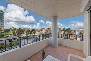 , 4451 Gulf Shore Blvd N # 505, Naples FL 34103