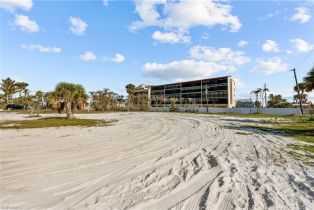 , 6145 Court St, Fort Myers Beach FL 33931