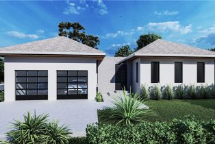 , 2471 Pine St, Naples FL 34112