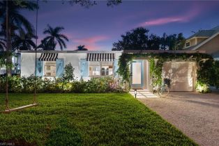 Single Family Residence, 692 Lake Olde Naples, FL 34102 