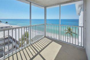 , 1919 Gulf Shore Blvd N # 804, Naples FL 34102