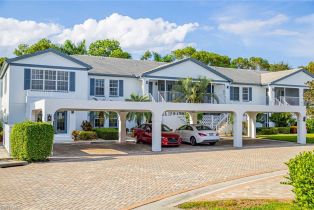 Low Rise (1-3), 823 Tanbark Dr # 101, Naples FL 34108
