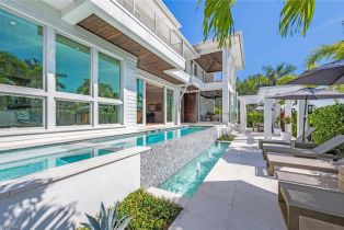 Single Family Residence, 783 11th Ave S, Naples FL 34102