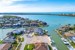 Land, 818 Elm Ct, Marco Island FL 34145