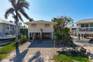 , 5550 Oak Ridge Ave, Fort Myers Beach FL 33931