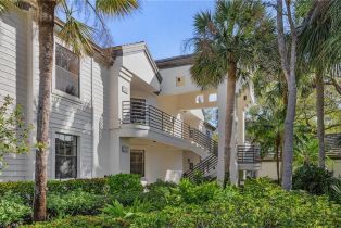 , 27036 Oakwood Lake Dr, Bonita Springs FL 34134