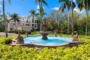 Low Rise (1-3), 2886 Castillo Ct # 101, Naples FL 34109
