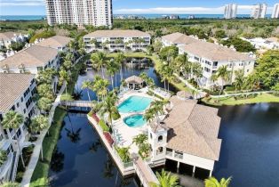 Mid Rise (4-7), 7687 Pebble Creek Cir E # 403, Naples FL 34108