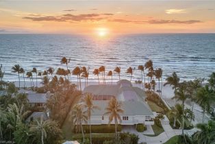 Single Family Residence, 30 3rd Olde Naples, FL 34102 