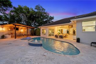 Single Family Residence, 8133 Ronda Monterey, FL 34109