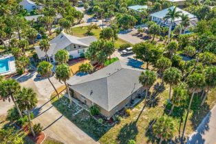 , 1220 Junonia St # B2, Sanibel FL 33957