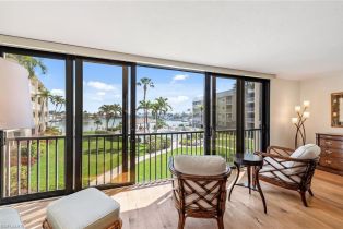, 3000 Gulf Shore Blvd N # 207, Naples FL 34103