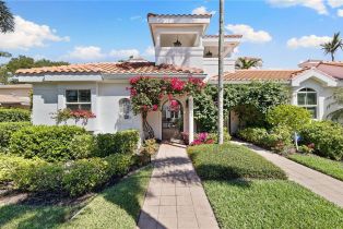 Villa Attached, 425 2nd Villas Del Mar, FL 34102
