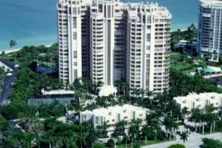 , 4021 Gulf Shore Blvd N # 304, Naples FL 34103