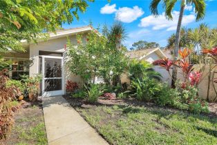 Villa Detached, 914 Augusta Village Green, FL 34113