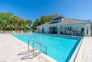 , 3735 Fieldstone Blvd # 9, Naples FL 34109