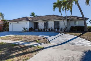 Single Family Residence, 828 Barfield Marco Island, FL 34145 