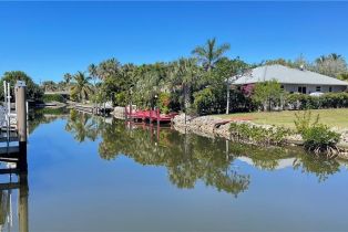 , 2723 Shoreview Dr, Naples FL 34112
