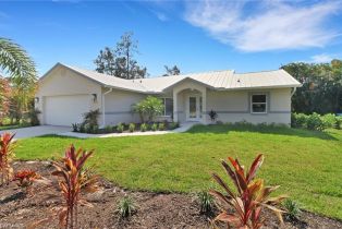 , 270 Madison Dr, Naples FL 34110