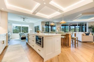 High Rise (8+), 445 Cove Tower Dr # 302, Naples FL 3411034110
