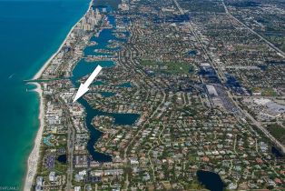 Low Rise (1-3), 1950 Gulf Shore Blvd N # 309, Naples FL 3410234102