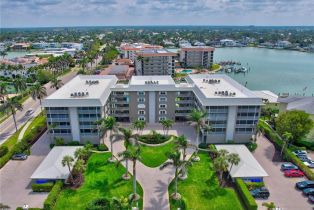 , 2880 Gulf Shore Blvd N # 410, Naples FL 34103