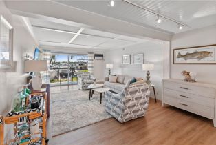 Low Rise (1-3), 900 Broad Ave S, Naples FL 3410234102