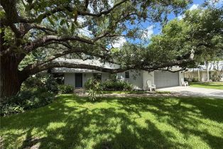 , 660 York Ter, Naples FL 34109