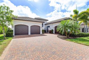 Single Family Residence, 4528 Azalea Dr, Naples FL 34119