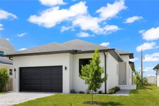 Single Family Residence, 3012 Pine Tree Dr, Naples FL 34112