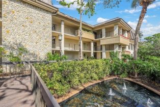 Low Rise (1-3), 5954 Pelican Bay Blvd # 222, Naples FL 34108