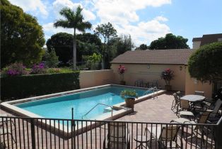 Low Rise (1-3), 4300 Belair Ln # 1, Naples FL 34103