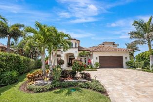 Single Family Residence, 4129 Willowhead Way, Naples FL 34103