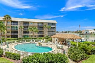 Mid Rise (4-7), 3000 Gulf Shore Blvd N # 213, Naples FL 34103