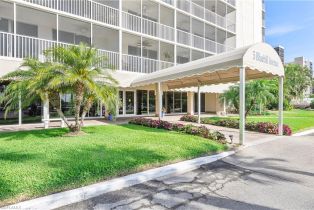 High Rise (8+), 5 Bluebill Ave # 410, Naples FL 34108