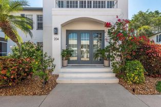 , 823 Tanbark Dr # 204, Naples FL 34108