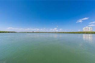 High Rise (8+), 17 Bluebill Ave # 305, Naples FL 3410834108