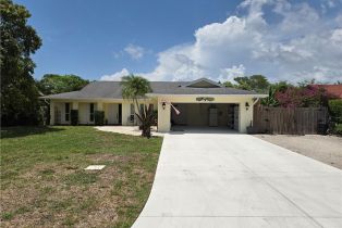 Single Family Residence, 639 Pompano Dr, Naples FL 34110