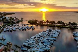 High Rise (8+), 14250 Royal Harbour Ct # 713, Fort Myers FL 33908