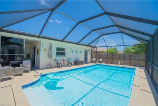 Single Family Residence, 736 104th Ave N, Naples FL 34108